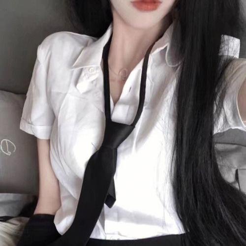 你觉得我是谁 海报